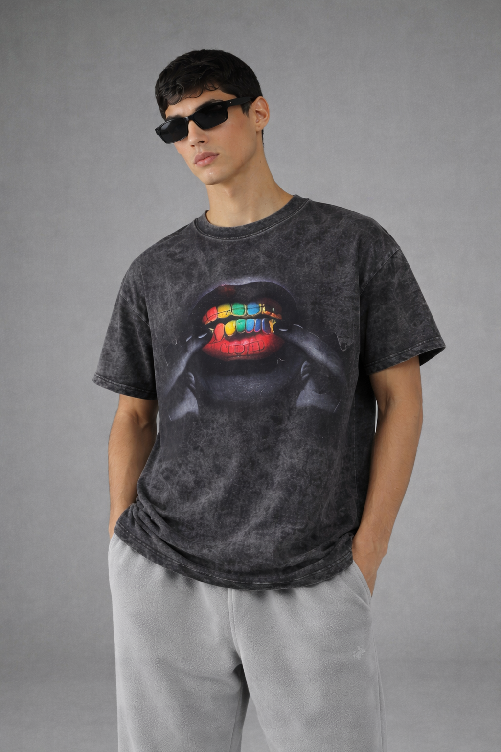 Graphic T-Shirt – Oversized Fit with Bold Black Print