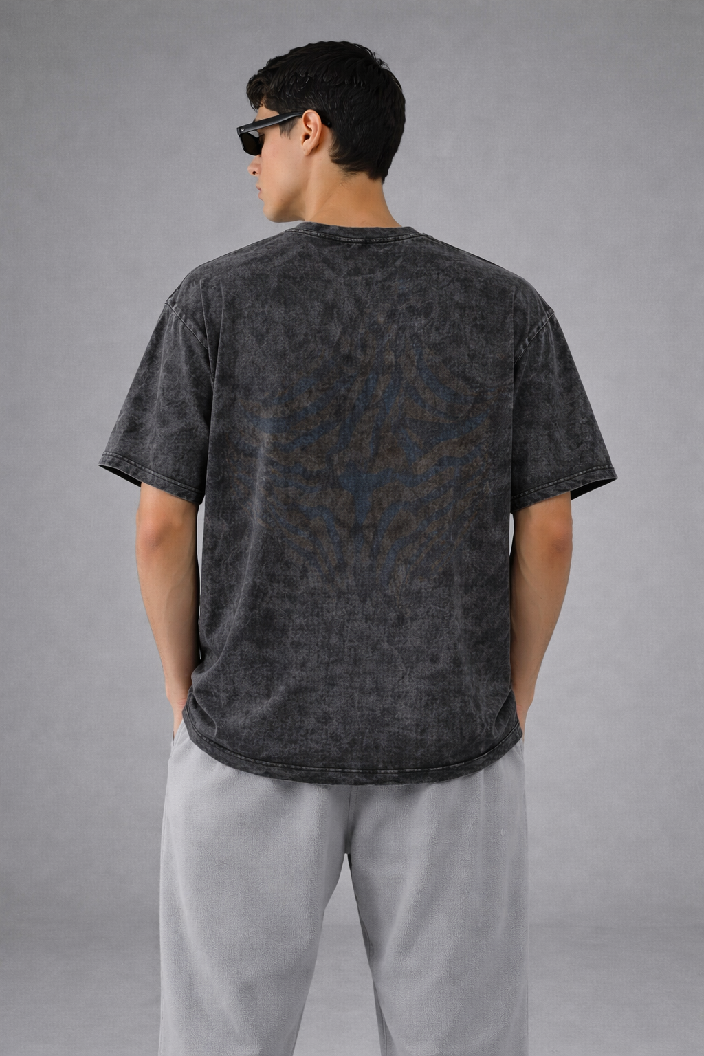 Graphic T-Shirt – Oversized Fit with Bold Black Print